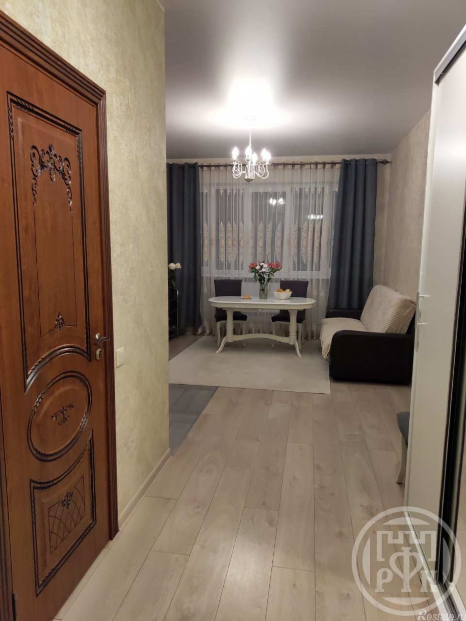 Продажа 2-комн квартиры на вторичном рынке Петергоф г., Аврова ул. ,  д. 41