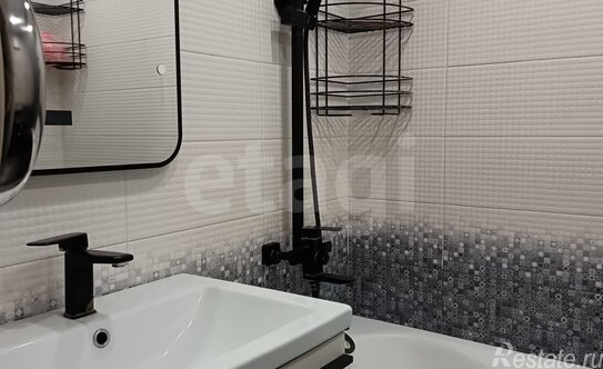 Продажа 3-комн квартиры на вторичном рынке Жуковский г, Клубная ул,  д. 8