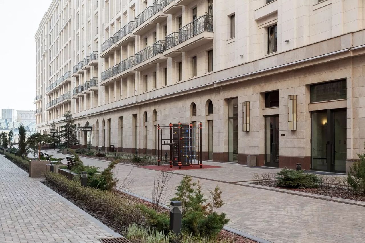 Продажа 2-комн квартиры на вторичном рынке Софийская набережная, 34