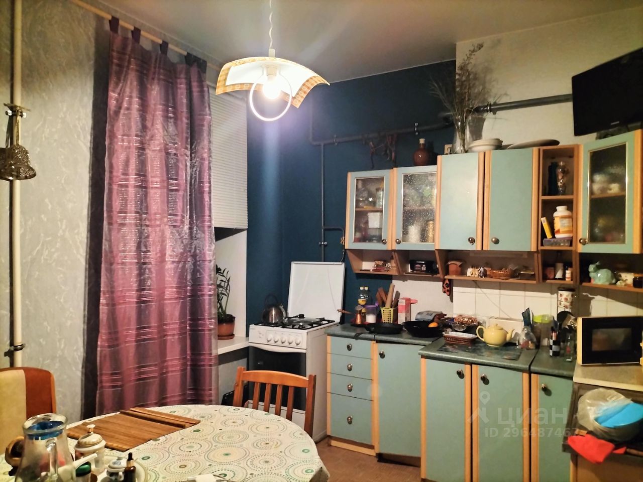 Продажа 4-комн квартиры на вторичном рынке Белоостровская улица, 25