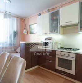 Продажа 1-комн квартиры на вторичном рынке Белые Столбы, ул Мечты,  д. 8,  к. 2