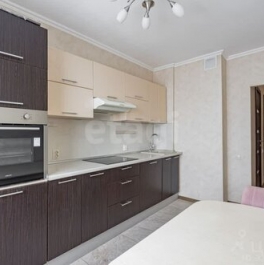 Продажа 2-комн квартиры на вторичном рынке улица Кораблестроителей,  д. 38 к1