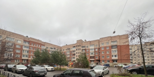 2-комн квартира Пушкин г., Генерала Хазова ул. ,  д. 3