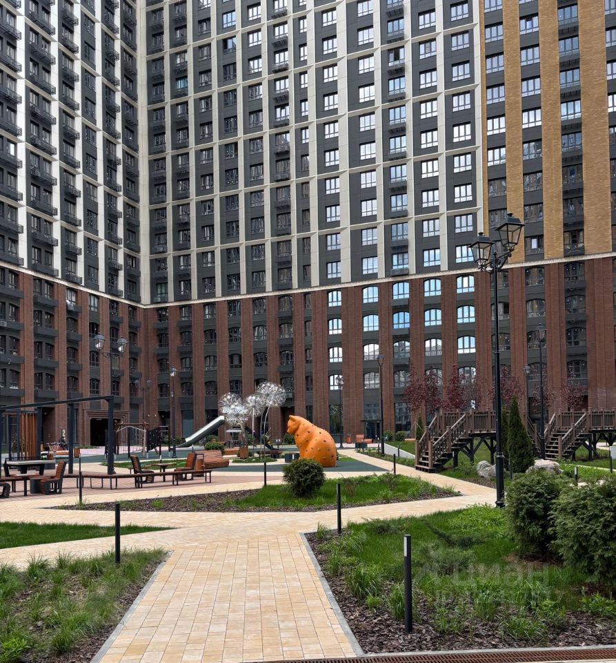 Продажа 3-комн квартиры на вторичном рынке Михалковская улица, 48к2