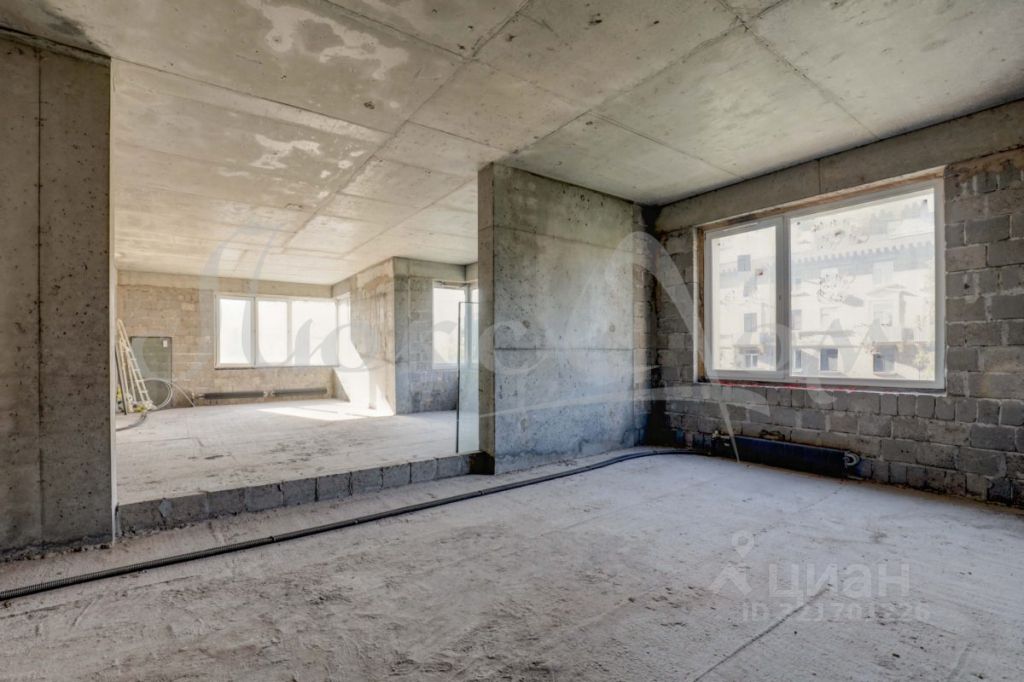 Продажа 5-комн квартиры на вторичном рынке улица Маршала Конева, 14