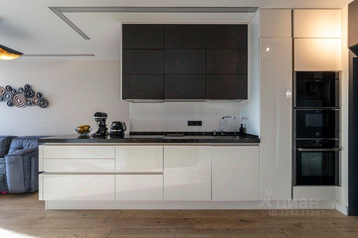 Продажа 3-комн квартиры на вторичном рынке Карамышевская набережная, 34