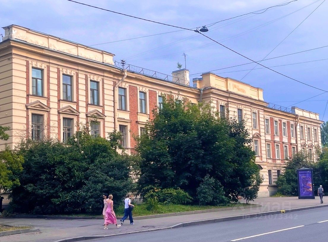 Продажа 5-комн квартиры на вторичном рынке Большой Сампсониевский проспект, 7