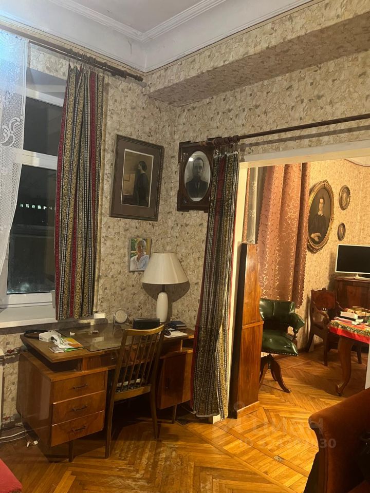 Продажа 2-комн квартиры на вторичном рынке улица Академика Лебедева, 10А