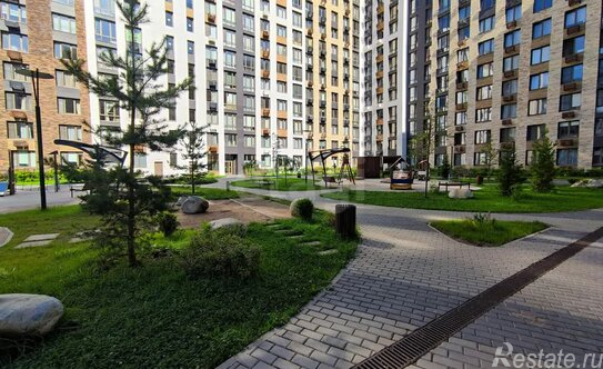 Продажа 2-комн квартиры на вторичном рынке Опалиха, Серебряный бульвар,  д. 1