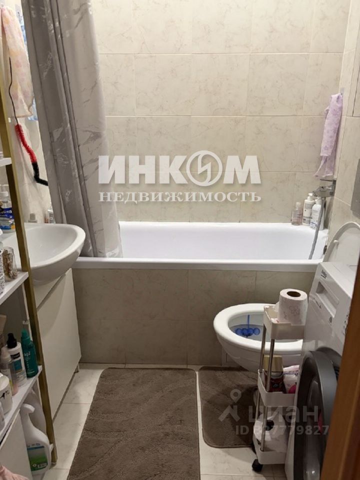Продажа 1-комн квартиры на вторичном рынке бульвар Веласкеса, 1к3