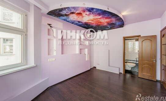 Продажа 3-комн квартиры на вторичном рынке ул Нарвская,  д. 1А,  к. 2