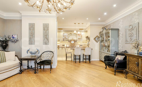 Продажа 4-комн квартиры на вторичном рынке Авиационная улица