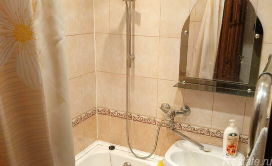 Продажа 3-комн квартиры на вторичном рынке пр-кт Мечникова,  д. 10