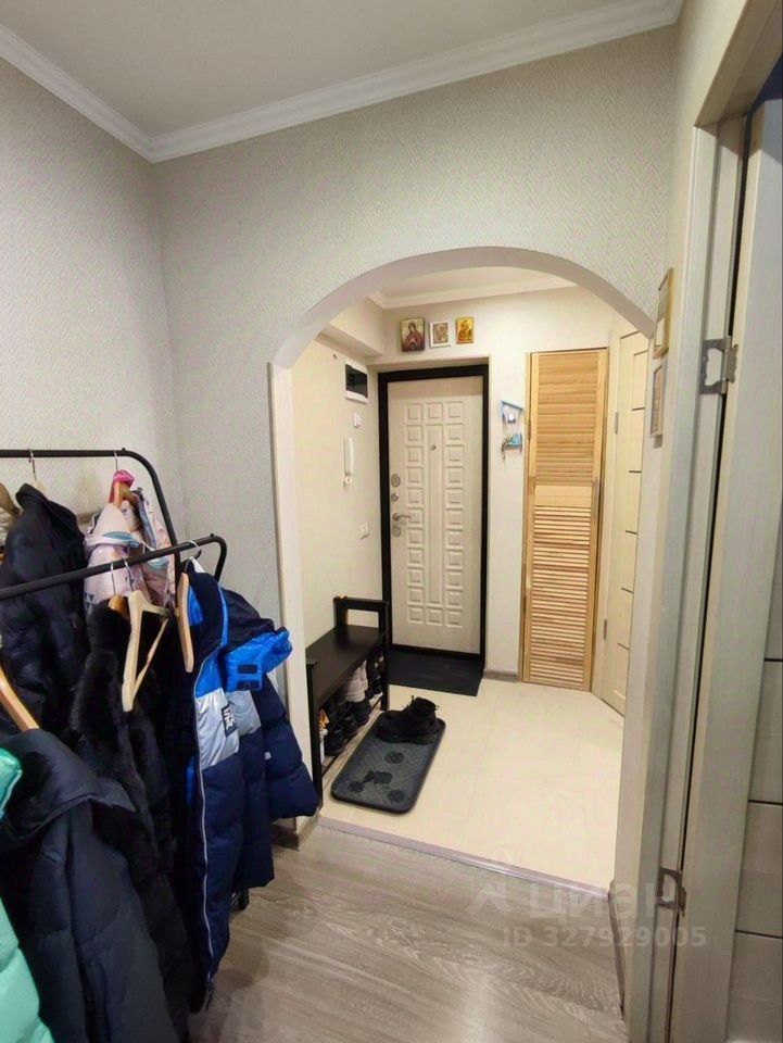 Продажа 2-комн квартиры на вторичном рынке пос. Глебовский, улица Микрорайон, 23