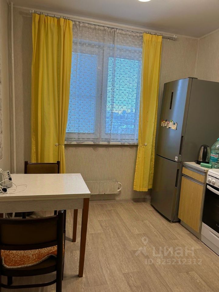 Аренда 2-комн квартиры на вторичном рынке улица Менжинского, 32К3