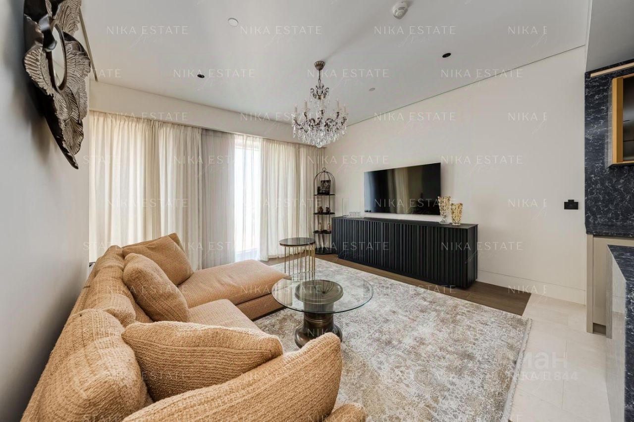 Продажа 3-комн квартиры на вторичном рынке Поклонная улица, 9