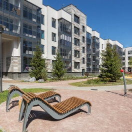 Продажа 2-комн квартиры на вторичном рынке Ветеранов пр-кт,  д. 202