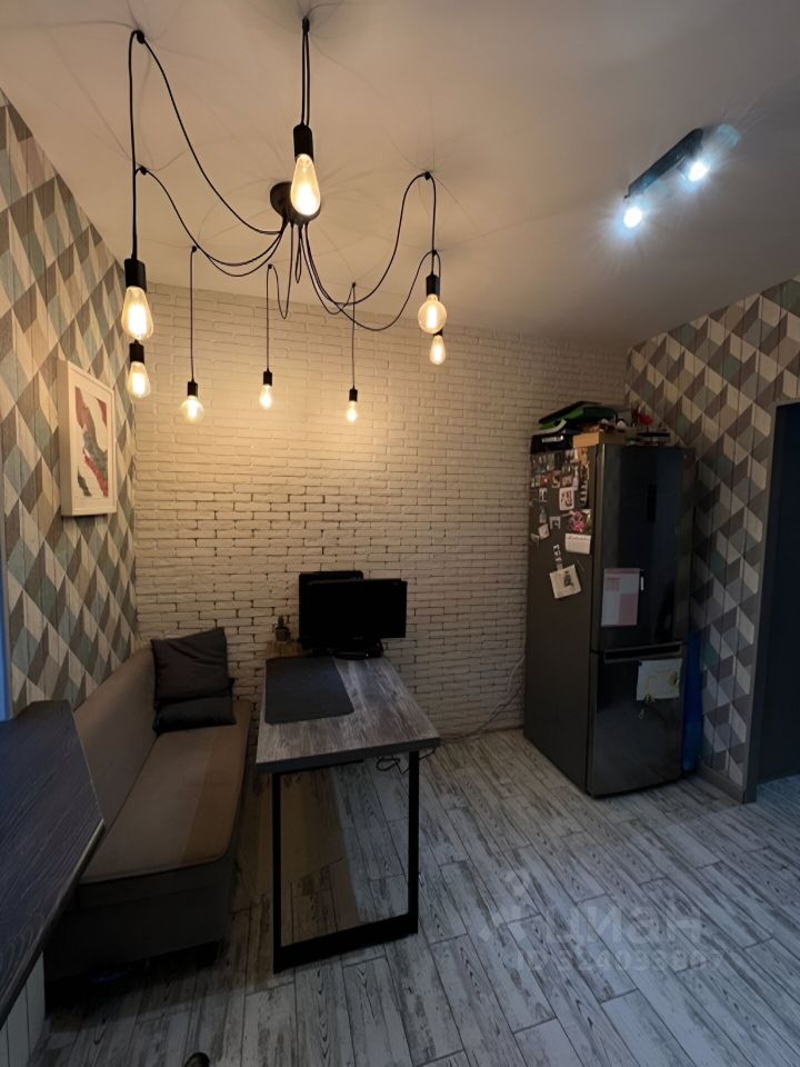 Продажа 1-комн квартиры на вторичном рынке Комендантский проспект, 17к2Б