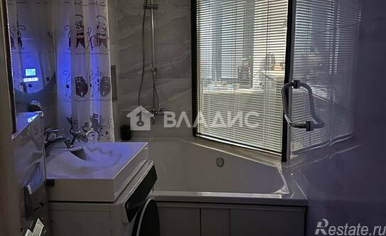 Продажа 2-комн квартиры на вторичном рынке 18-я линия,  д. 7