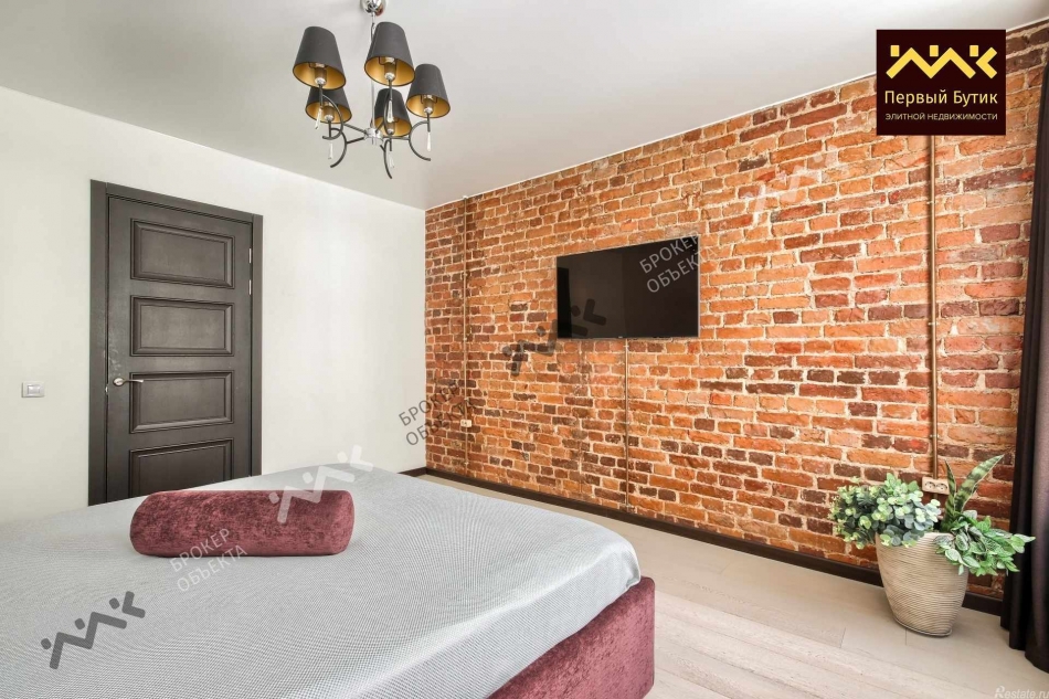 Продажа 3-комн квартиры на вторичном рынке Кавалергардская ул,  д. 20