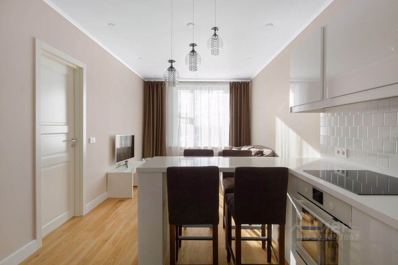 Аренда 2-комн квартиры на вторичном рынке Карамышевская набережная, 34