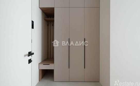 Продажа 1-комн квартиры на вторичном рынке Заречье рп, Медовая ул,  д. 2