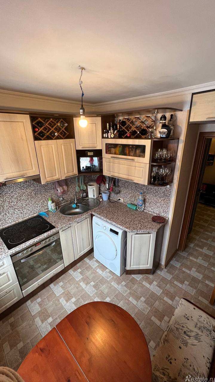 Продажа 3-комн квартиры на вторичном рынке Маршала Новикова ул ,  д. 5