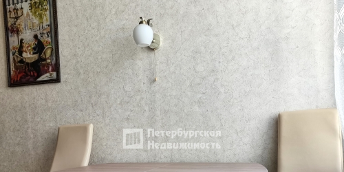 2-комн квартира поселок Металлострой, поселок Металлострой, ул Максима Горького, д 5/10 к А