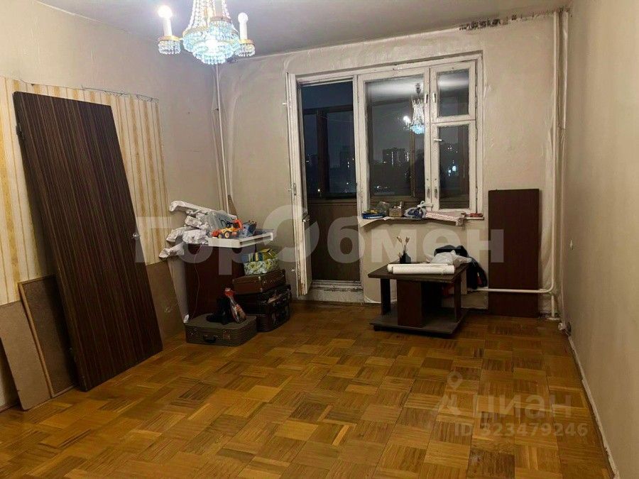 Продажа 1-комн квартиры на вторичном рынке Изумрудная улица, 9