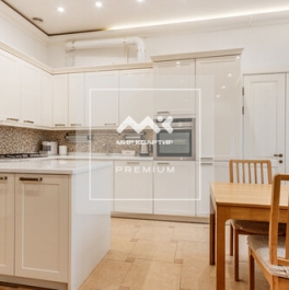 Продажа 5-комн квартиры на вторичном рынке Съезжинская улица,  д. 16