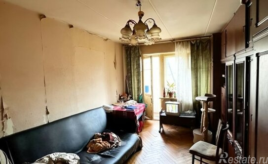 Продажа 3-комн квартиры на вторичном рынке Сафоновская улица,  д. 17