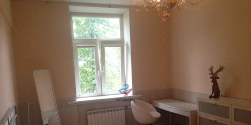 4-комн квартира улица Константинова, 28