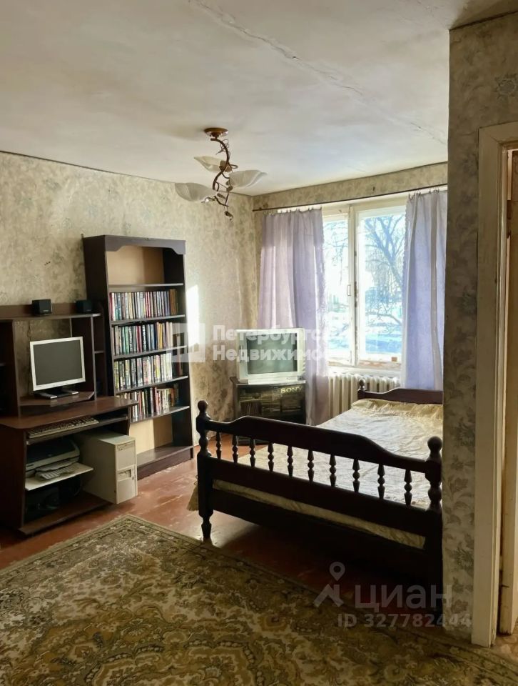 Продажа 2-комн квартиры на вторичном рынке Волхов, улица Александра Лукьянова, 22