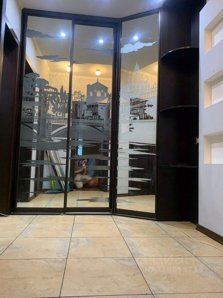 Продажа 4-комн квартиры на вторичном рынке Симферопольский бульвар, 24К2