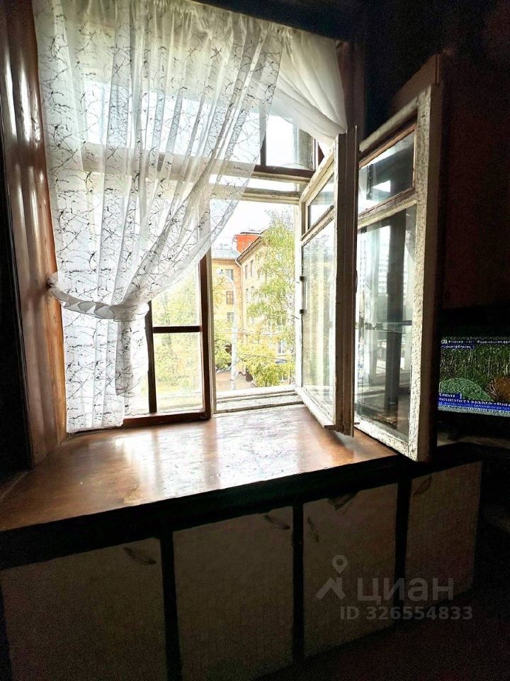 Продажа 4-комн квартиры на вторичном рынке Первомайская улица, 109/2