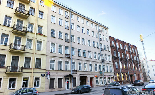 Продажа 1-комн квартиры на вторичном рынке Дунайский пр-кт,  д. 7