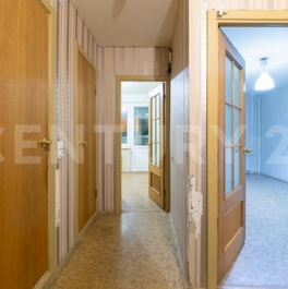 Продажа 1-комн квартиры на вторичном рынке улица Маршала Захарова,  д. 62 к1