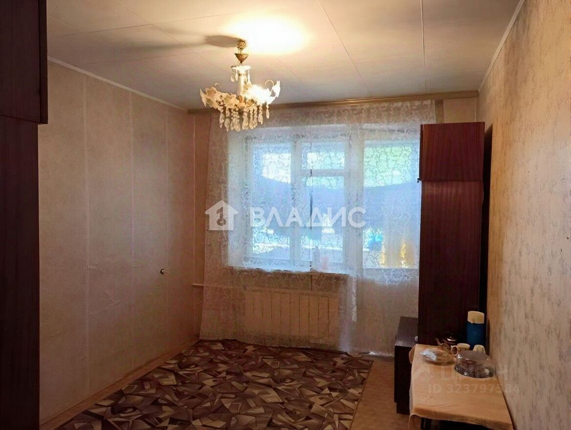 Продажа 3-комн квартиры на вторичном рынке Апрелевка, улица Парковая,  д. 2/1