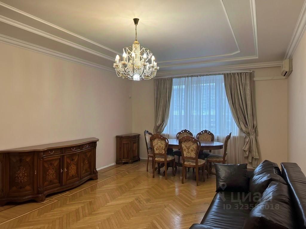 Продажа 4-комн квартиры на вторичном рынке Скаковая улица, 5