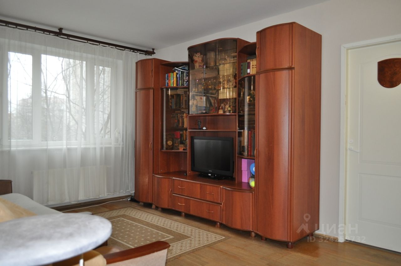 Продажа 3-комн квартиры на вторичном рынке улица Цюрупы, 8