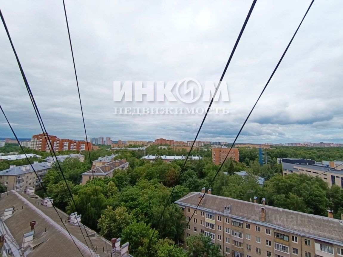 Продажа 2-комн квартиры на вторичном рынке Теплый бетон мкр, переулок Оптический,  д. 7к1