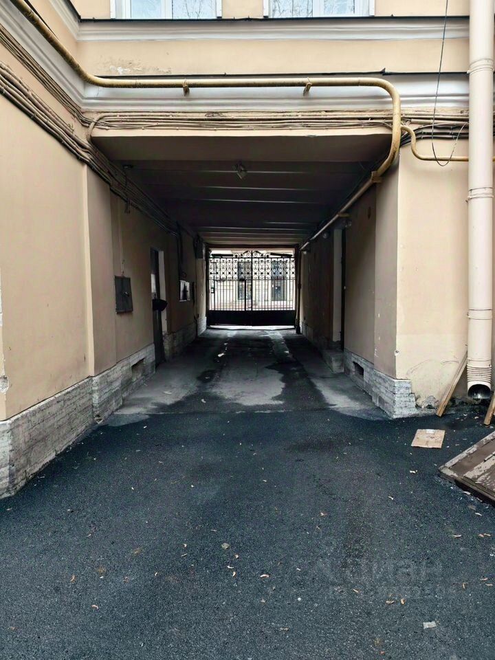 Продажа 3-комн квартиры на вторичном рынке улица Бонч-Бруевича, 2/3
