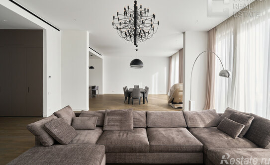 Продажа 4-комн квартиры на вторичном рынке улица Костикова,  д. 4 к1