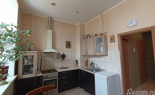 Продажа 4-комн квартиры на вторичном рынке Прядильный переулок,  д. 4