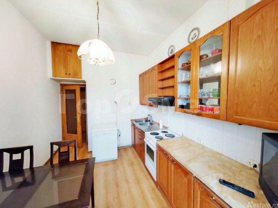 Продажа 2-комн квартиры на вторичном рынке Смоленский 1-й пер,  д. 9