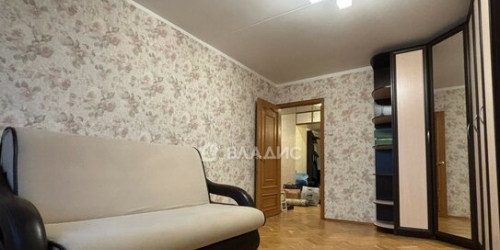 2-комн квартира Ялтинская улица,  д. 1