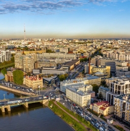 Продажа 3-комн квартиры на вторичном рынке Адмирала Лазарева наб.,  д. 14