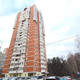 Продажа 4-комн квартиры на вторичном рынке Веерная улица,  д. 2