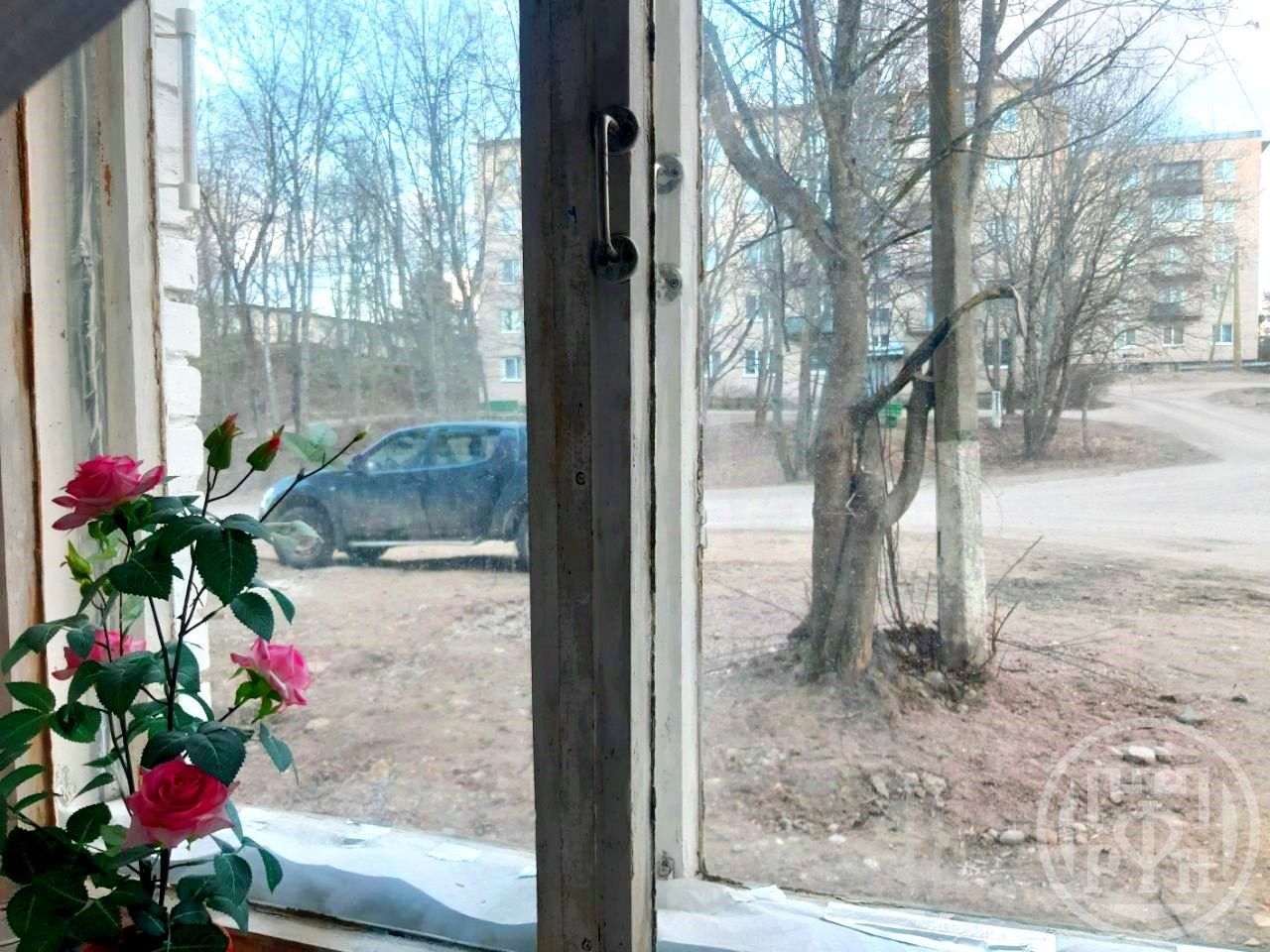 Продажа 2-комн квартиры на вторичном рынке Кузнечное пгт, улица Гагарина, 5