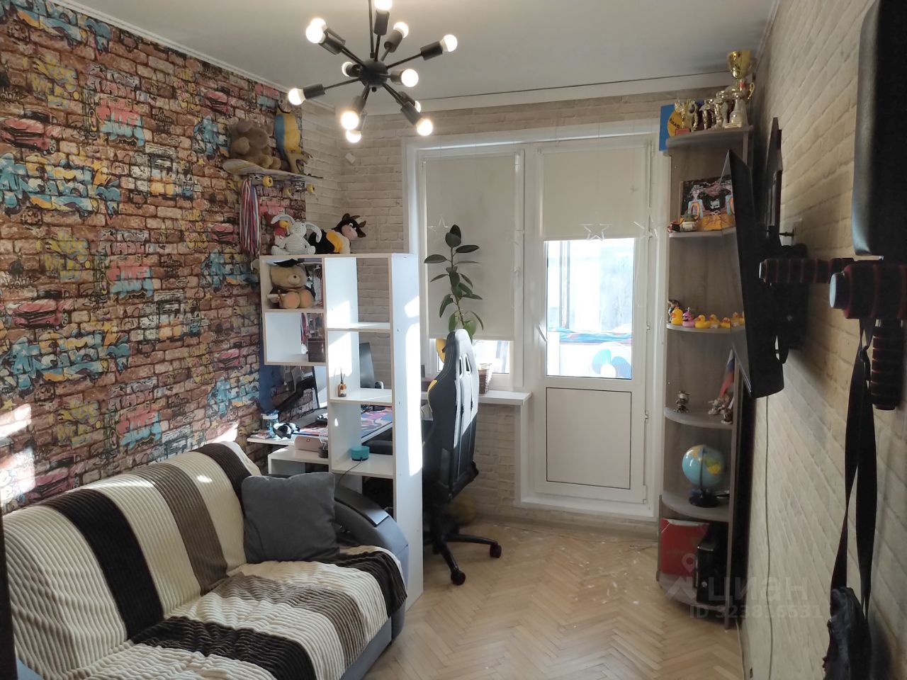 Продажа 3-комн квартиры на вторичном рынке Фруктовая улица, 9А